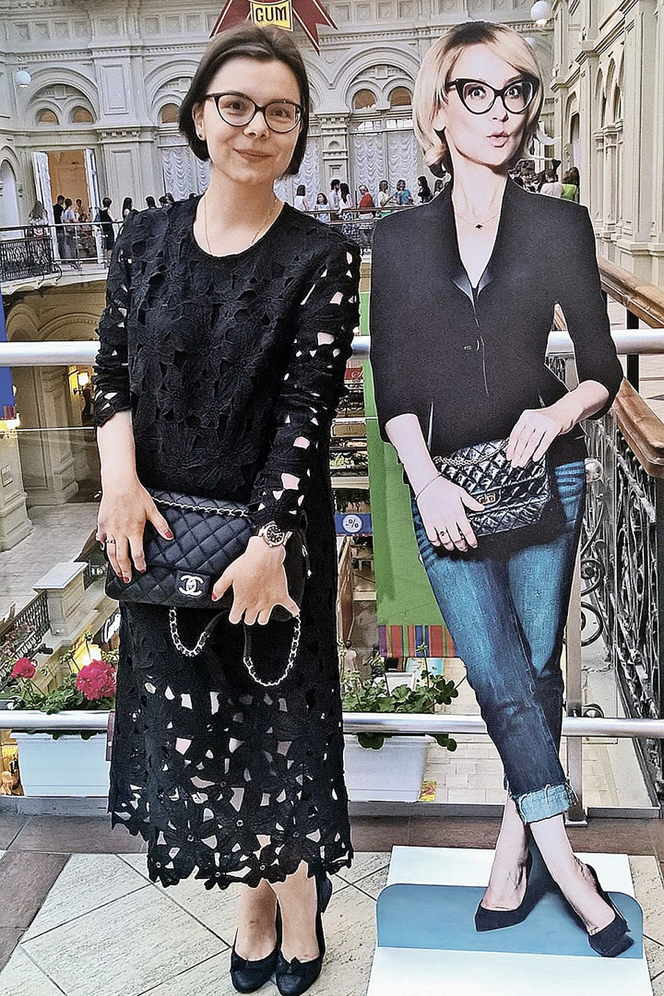 В руках у Татьяны - сумочка Chanel. Цена - 352 тысячи руб. Фото: Соцсети