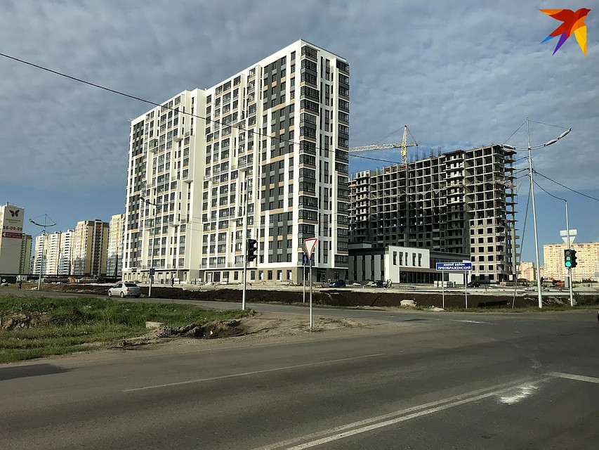 Микрорайон еще строится, а школа в нем уже есть Фото: Лидия Шумкова