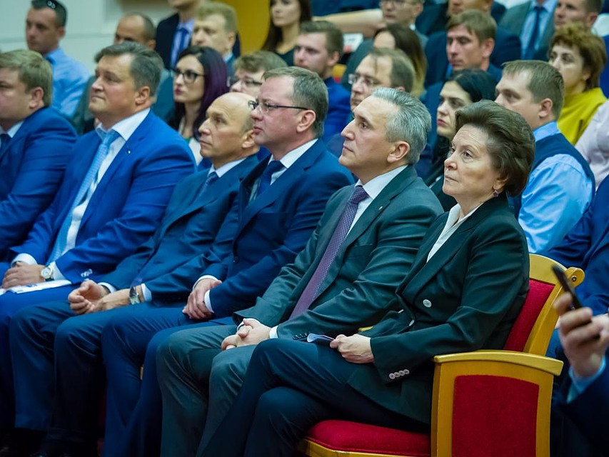 На встрече с работниками "Газпром Трансгаз Югорск". Фото: Правительство ХМАО-Югры