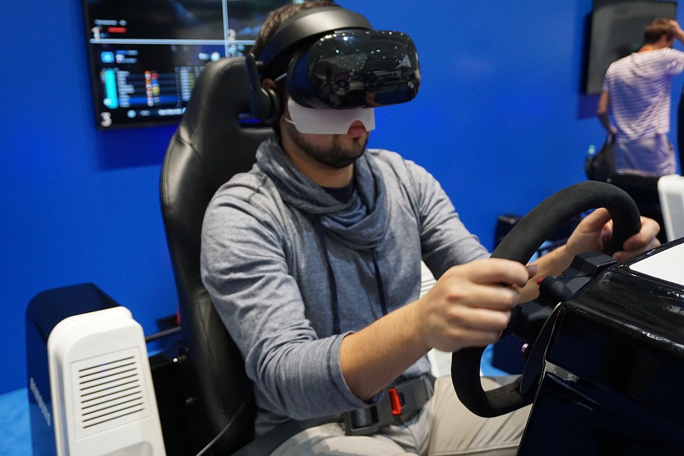 4D гонки от Samsung Фото: Кирилл МИЛКУС