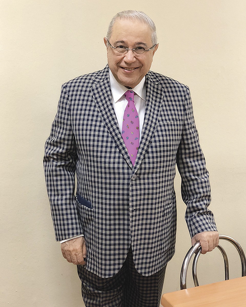 Недавно знаменитый артист отметил свое 73-летие. Фото: instagram.com/petrosyanevgeny