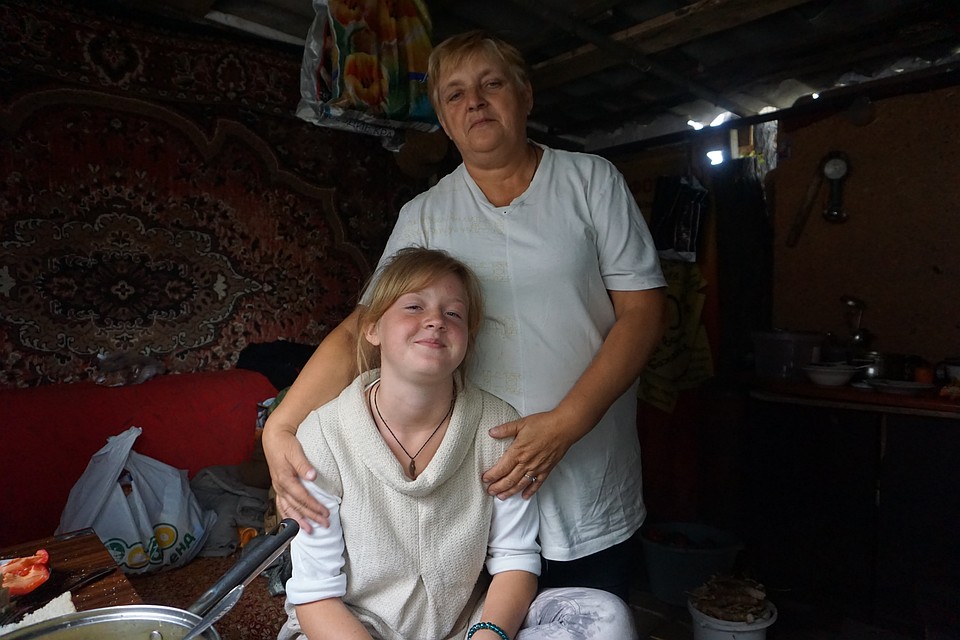 С бабушкой Валей. Фото: Юлия АНДРИЕНКО