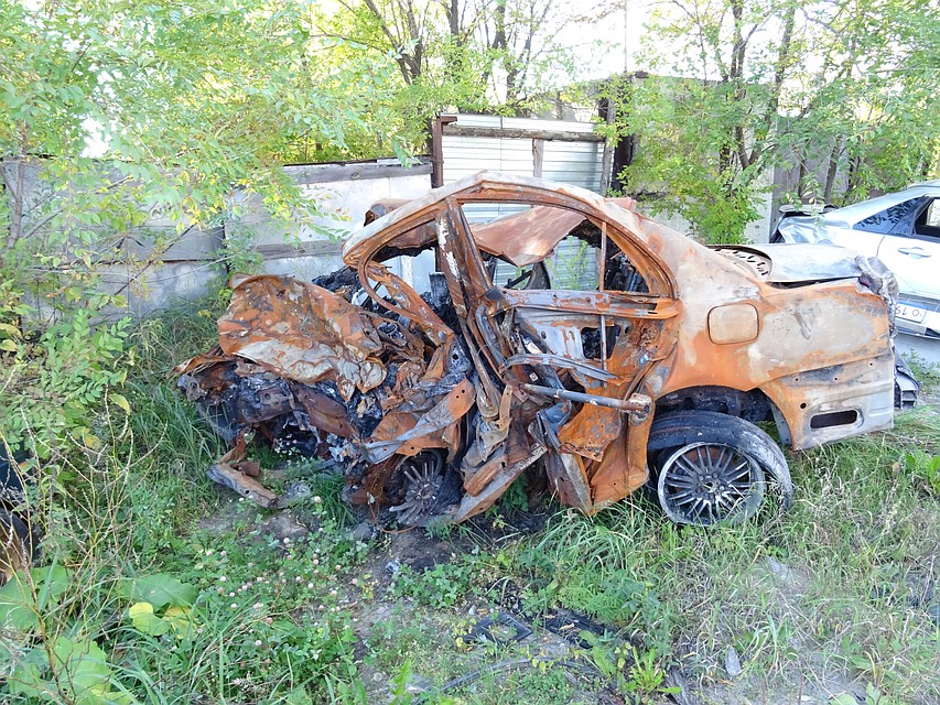 Все, что осталось от такси Смоленкова Фото: Николай ВАРСЕГОВ