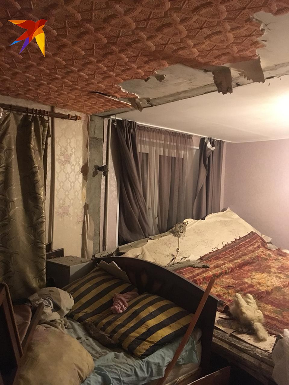 Жителям рекомендовано временно не заходить в свои квартиры Фото: предоставлено очевидцем