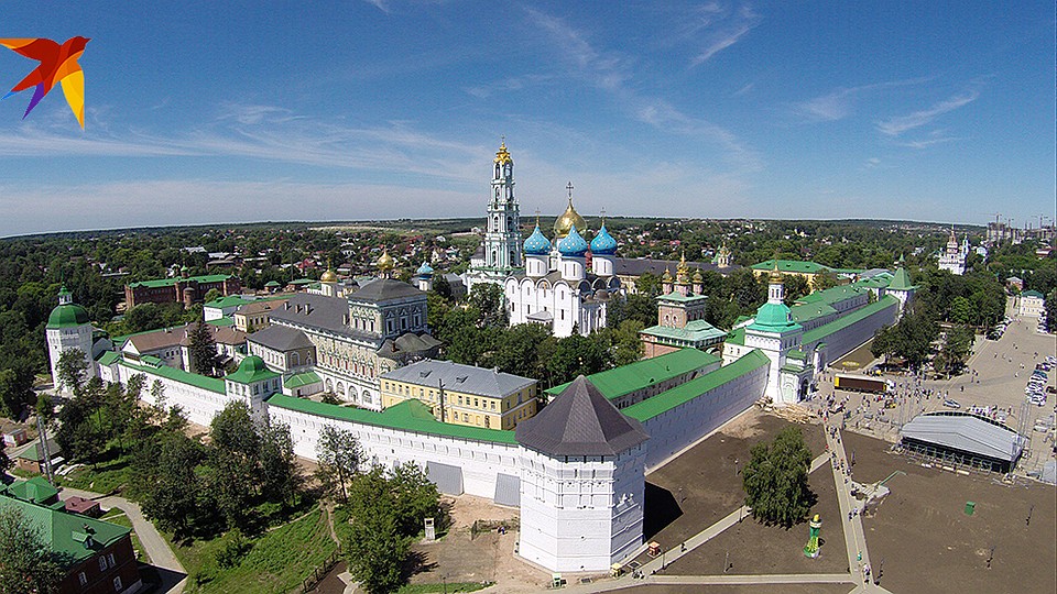 4 место - Троице-Сергиева лавра (Сергиев Посад, более 2 млн) Фото: Иван ВИСЛОВ