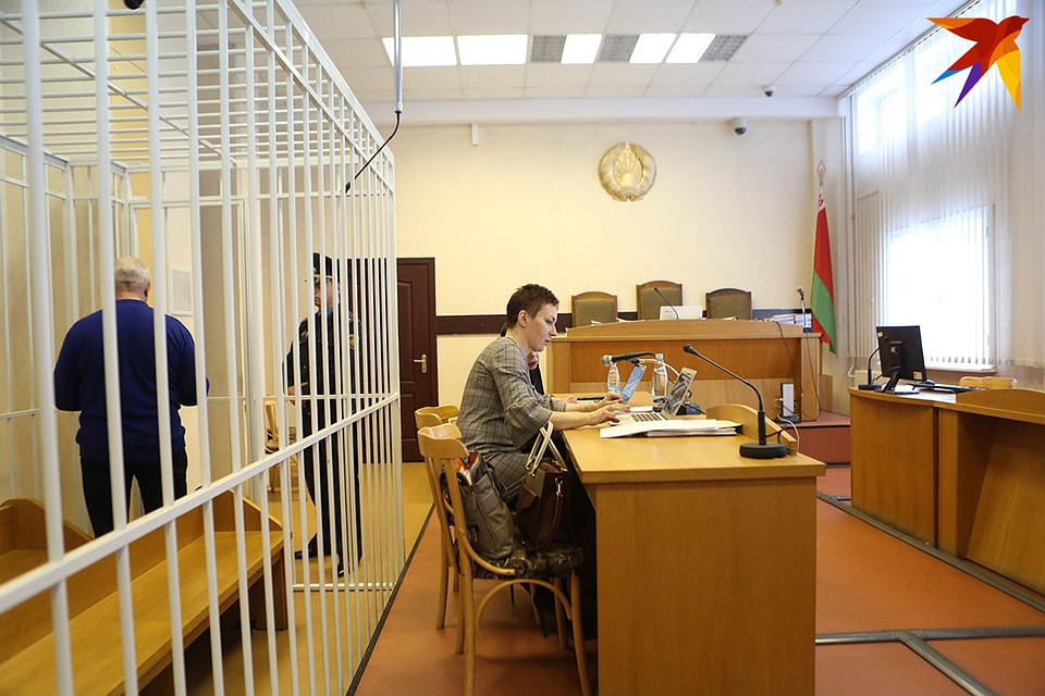 Обвиняют бывшего главу патологоанатомического бюро и в том, что он получал взятки от предпринимателей, которые поставляли в магазин при бюро гробы, кресты и другие ритуальные товары Фото: Святослав ЗОРКИЙ