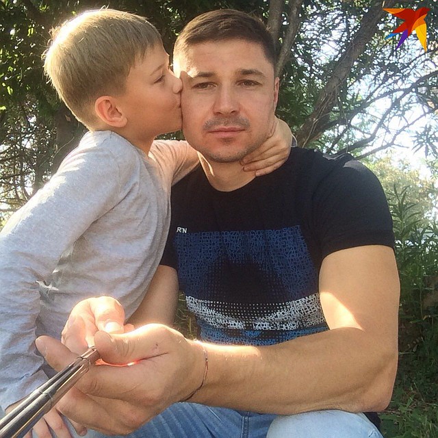 - Мы выстроили отношения с сыном, объяснив, что мама с папой живут раздельно, но любят его не меньше, чем раньше. Фото: личный архив.