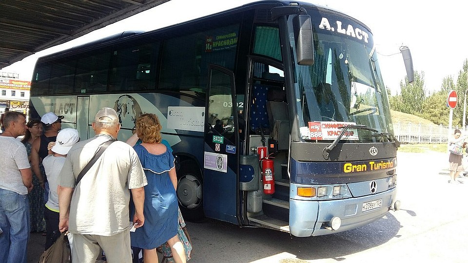Стоимость билетов на автобусы от 380 до 820 рублей в зависимости от направления. Фото: Анастасия КУРДЮКОВА