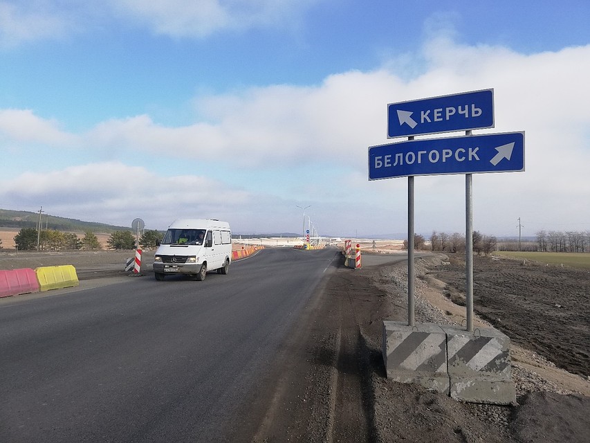 Новые знаки будут устанавливать по просьбам водителей. Фото: Анастасия КУРДЮКОВА