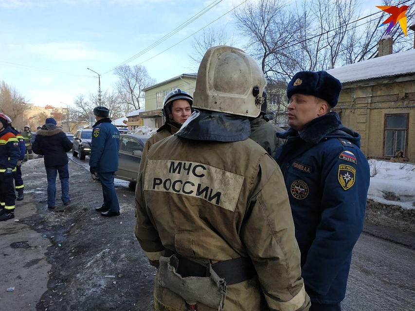 На месте ЧП работают сотрудники МЧС, полиция и медики Фото: Александр Уриевский
