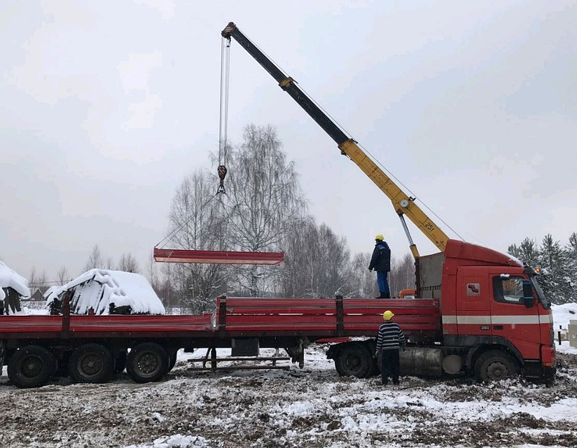 Вплоть до 2019 года на сайте компании публиковались фотографии о вялом строительстве будущего завода.