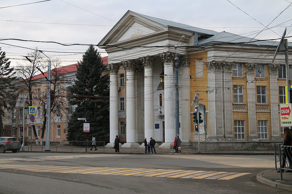 Собор УПЦ КП снаружи больше похож на древнегреческий храм, чем на православный Фото: Анастасия ЖУКОВА