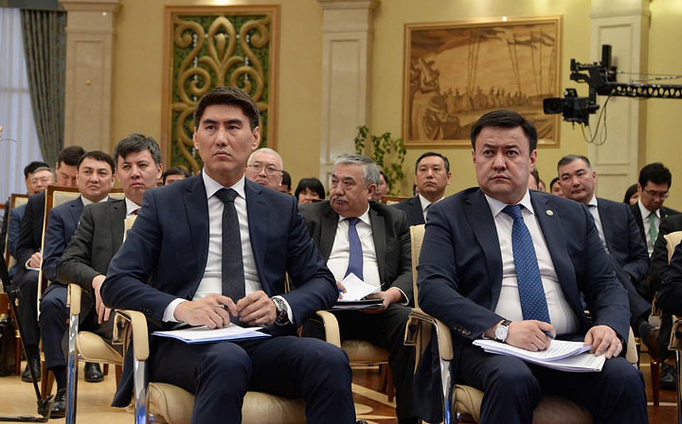 На встрече с президентом дипломаты услышали в свой адрес и критику, и похвалу - всего по чуть-чуть. Фото: Султан ДОСАЛИЕВ