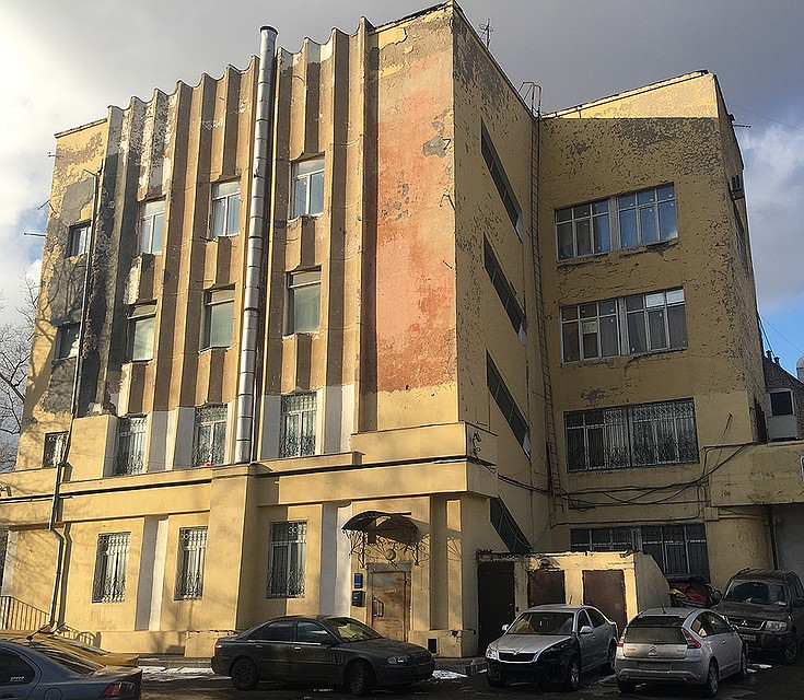 Здание на Авиамоторной - это последняя крупная постройка Мельникова. Фото: Павел КЛОКОВ