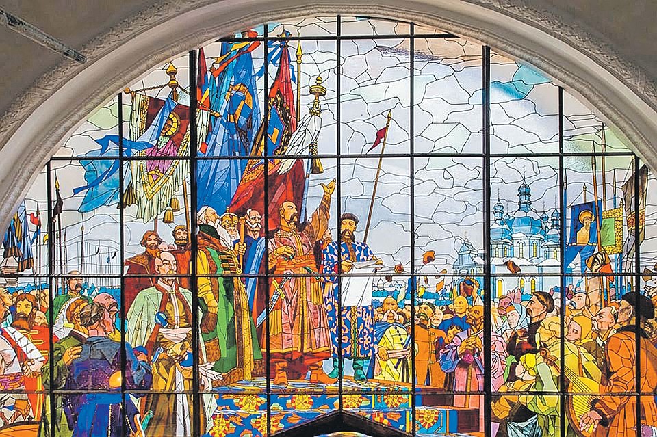Также восстановили витраж на павильоне «Земледелие» («Украинская ССР»). Фото: Пресс-служба мэрии Москвы