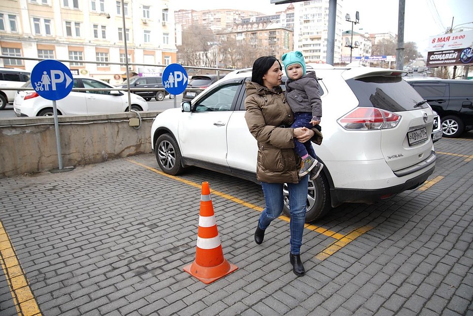 Такие парковки будут пользоваться популярностью у молодых мам с ребенком, мам с двумя детьми и у многодетных семей. Фото: Александр Ратников