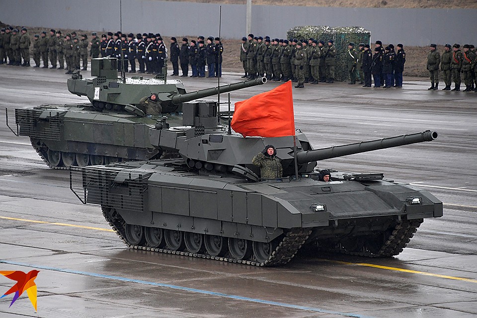 На Красной площади 9 Мая зрители увидят более 100 единиц военной техники Фото: Владимир ВЕЛЕНГУРИН
