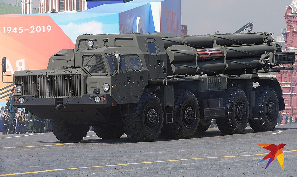 Транспортно-пусковые установки зенитного ракетного комплекса С-400 "Триумф". Фото: Михаил ФРОЛОВ