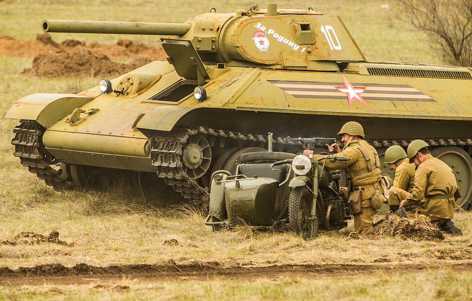Танки - точная реплика военной техники