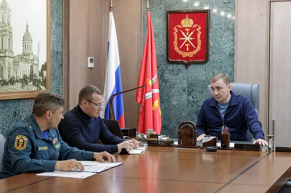 Алексей Дюмин провел совещание, на котором Валерий Шерин отчитался о проведенном объезде по исполнению поручений губернатора