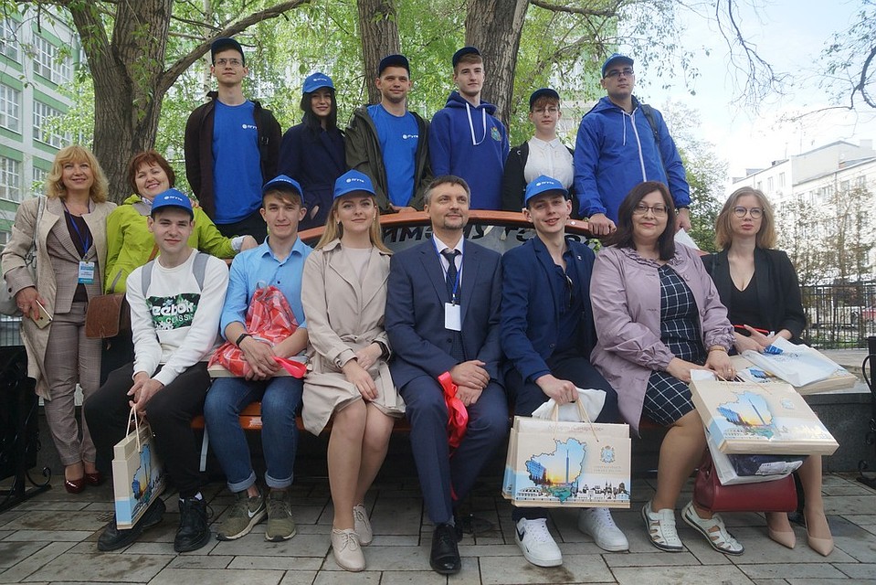Подарок всех связистов городу мы оборудовали бесплатной точкой доступа wi-fi Фото: Светлана МАКОВЕЕВА