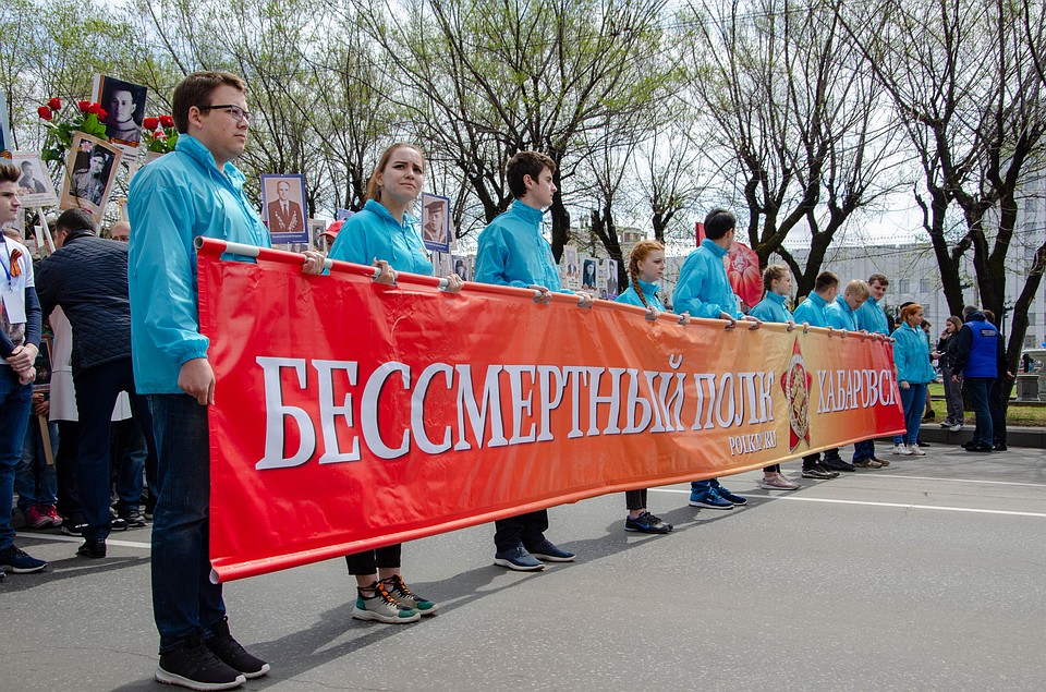Не подвела хабаровчан и погода: несмотря на то, что было довольно ветренно, никаких туч в небе, только солнце. Фото: Элина ОГАНЕСЯН