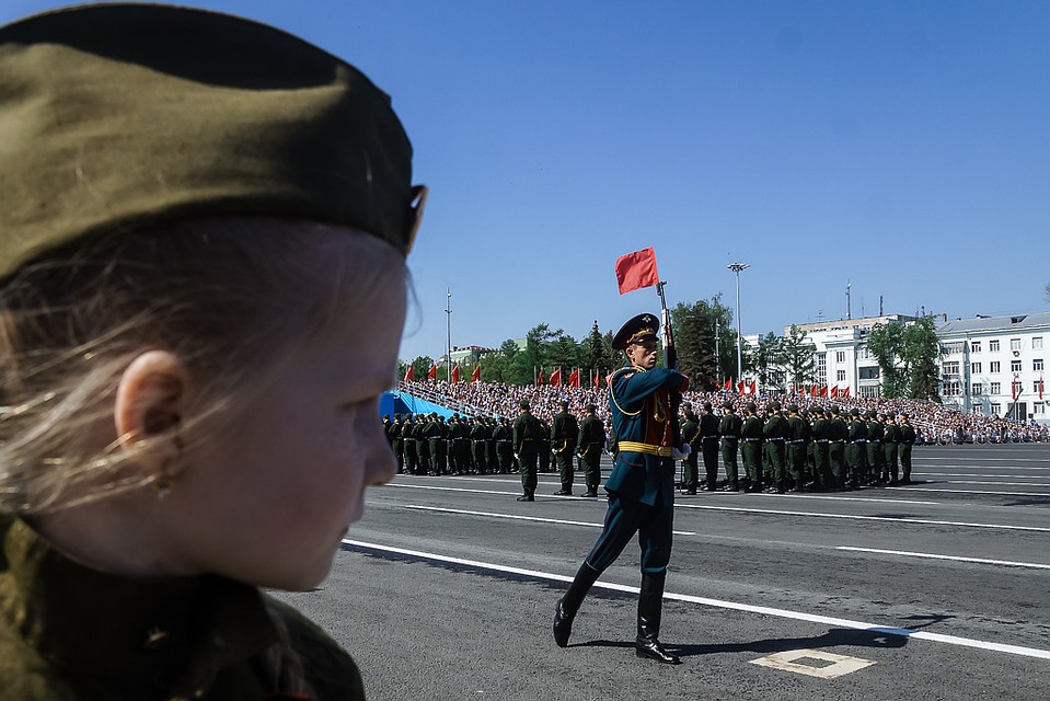 С интересом за происходящим наблюдали дети Фото: Светлана МАКОВЕЕВА