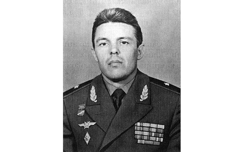 Александр Николаевич Евдокимов - генерал-майор авиации, заслуженный военный летчик СССР