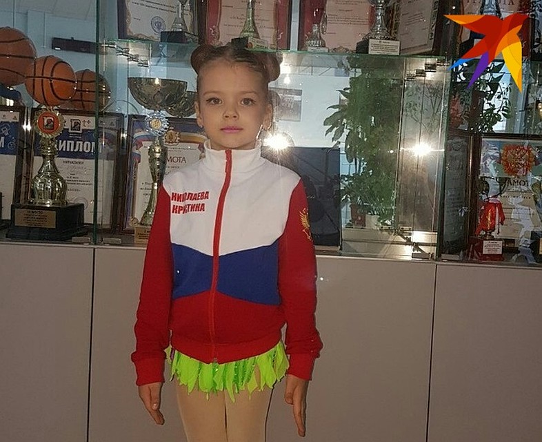 Кристина очень расстроилась, когда потеряла любимую игрушку.