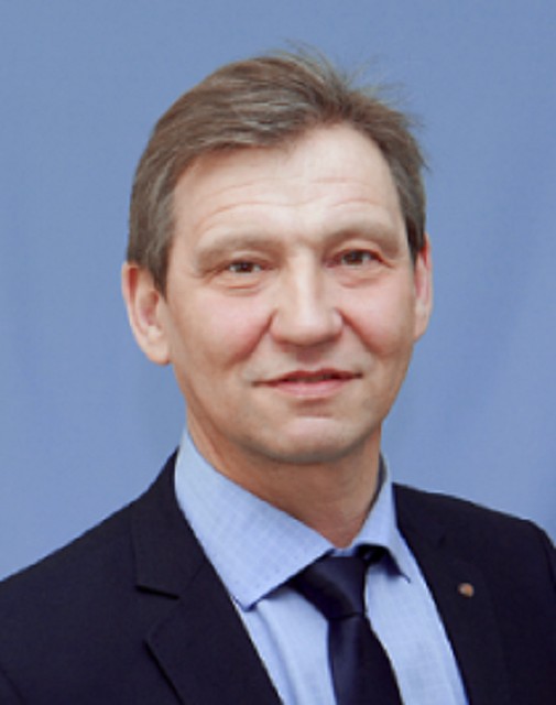 Директор Андрей Кадочников уверен, что родители забудут про инцидент после летних каникул.Фото: сайт лицея