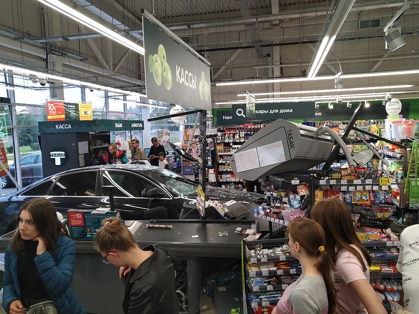 Авария вызвала смех у горожан Фото: ДТП и ЧП Петербурга