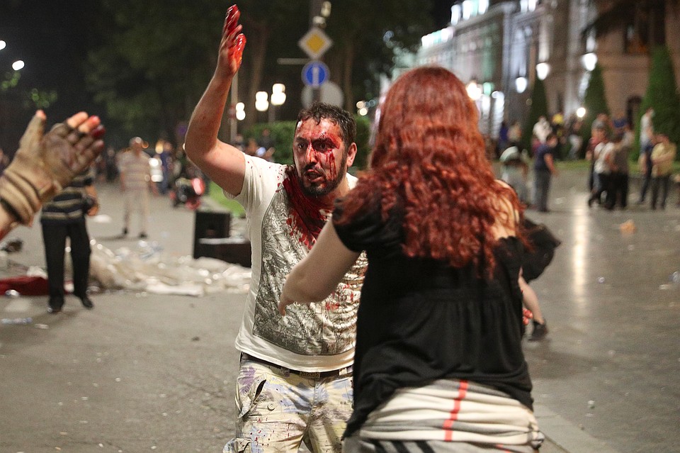 В столкновениях с полицией пострадали несколько десяткков человек Фото: REUTERS