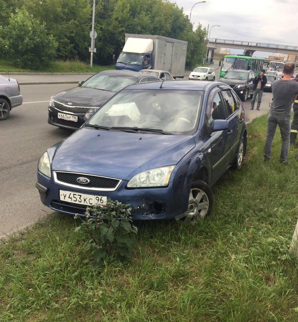 Мотоциклист скончался от полученных травм Фото: отделение пропаганды ГИБДД Екатеринбурга