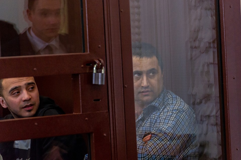 Хакимов (справа) уверяет, что не знал смертника Фото: Олег ЗОЛОТО