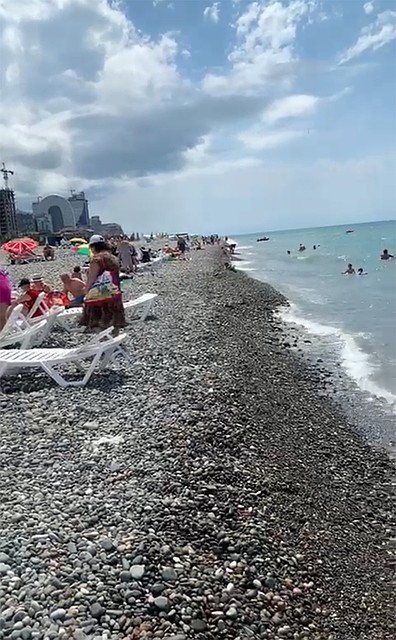 Пляж в Батуми Фото: Дина КАРПИЦКАЯ