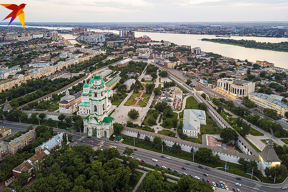 Вид на Астрахань с высоты Фото: Михаил ФРОЛОВ
