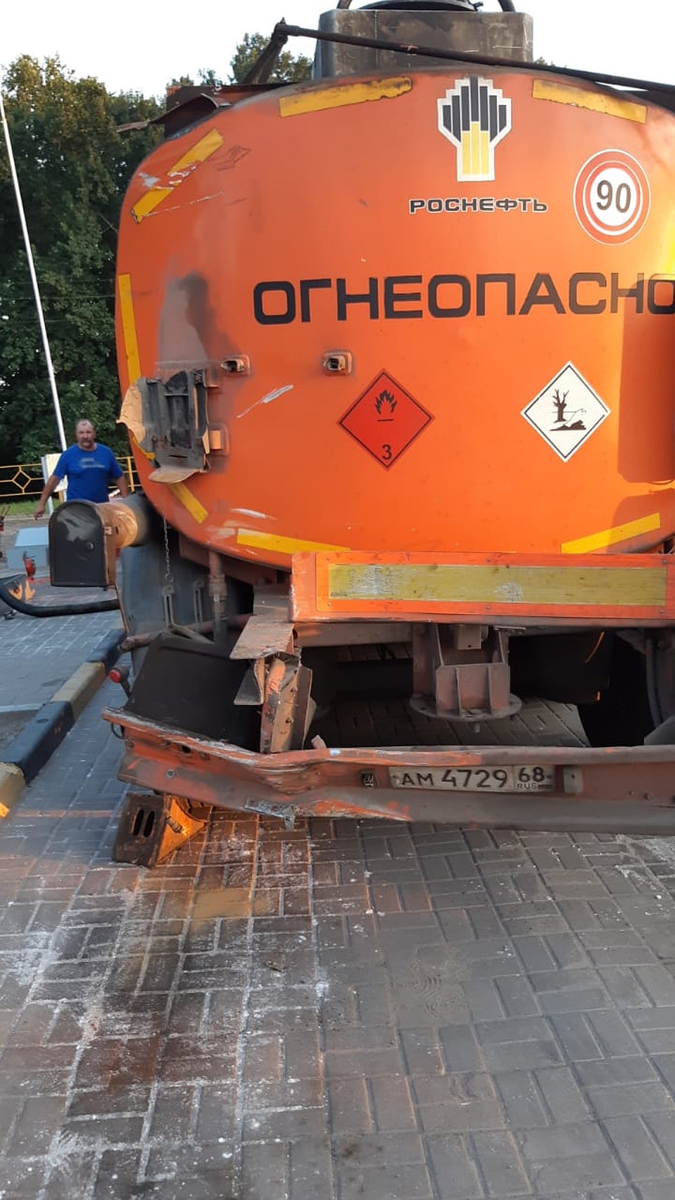 Топливо, находившееся в бензовозе, не загорелось