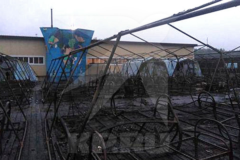 Из 26 палаток сгорели 20, в момент возгорания в палаточном городке находились 189 детей Фото: Предоставлено очевидцами