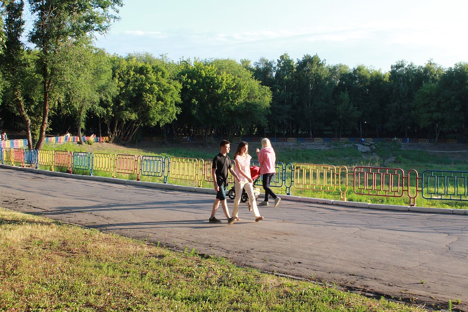 Сейчас в парке на месте озера - яма Фото: Влада Луконина