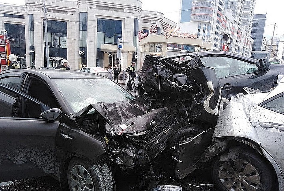 Авария на Малыше произошла утром 4 августа. Фото: пресс-служба ГУ МЧС по Свердловской области