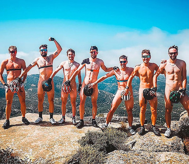 Смелое фото швейцарских биатлонистов. Фото: instagram.com/benjamin.weger