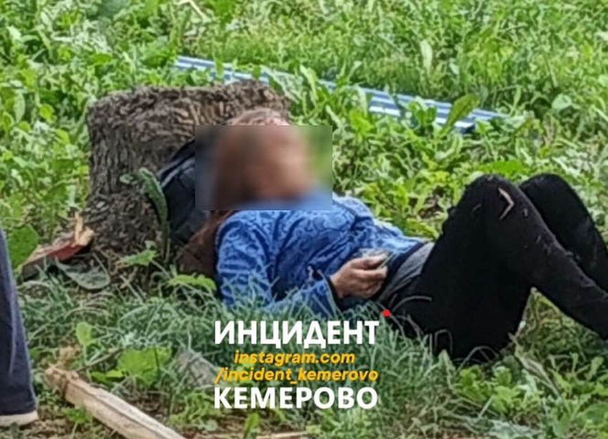 В этот момент на остановке находилась 36-летняя беременная женщина Фото: "Инцидент Кемерово" / "ВКонтакте"