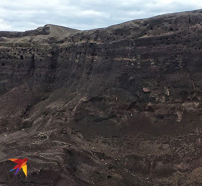 Из отходов химического производства выросли горы. Фото: Павел КЛОКОВ