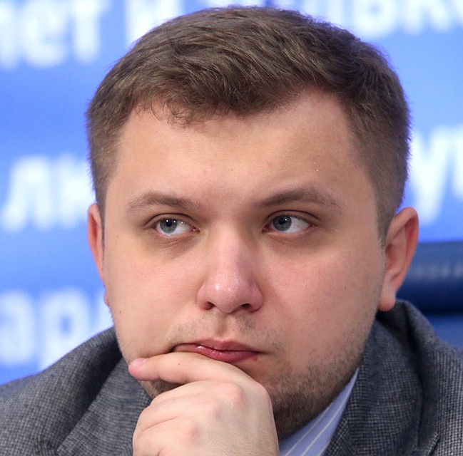 Заместитель председателя комитета Госдумы по образованию Борис Чернышов. Фото Владимир Гердо/ТАСС