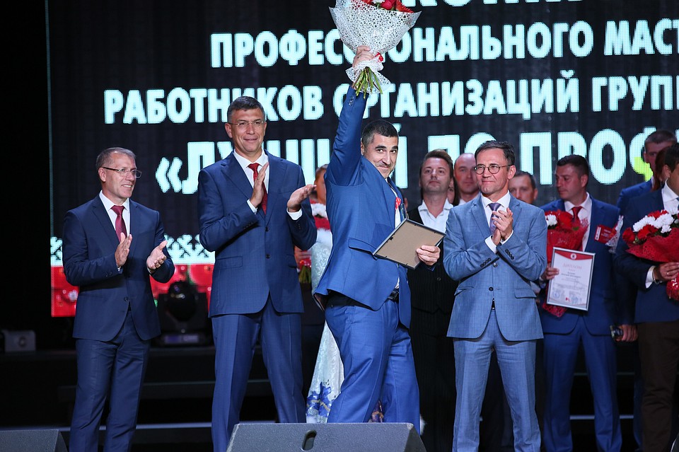 "Сегодня в летопись компании будут внесены имена новых победителей, тех, кто по праву заслужил носить звание лучших в своей профессии", - отметил гендиректор ЛУКОЙЛ-Коми Александр Голованев.