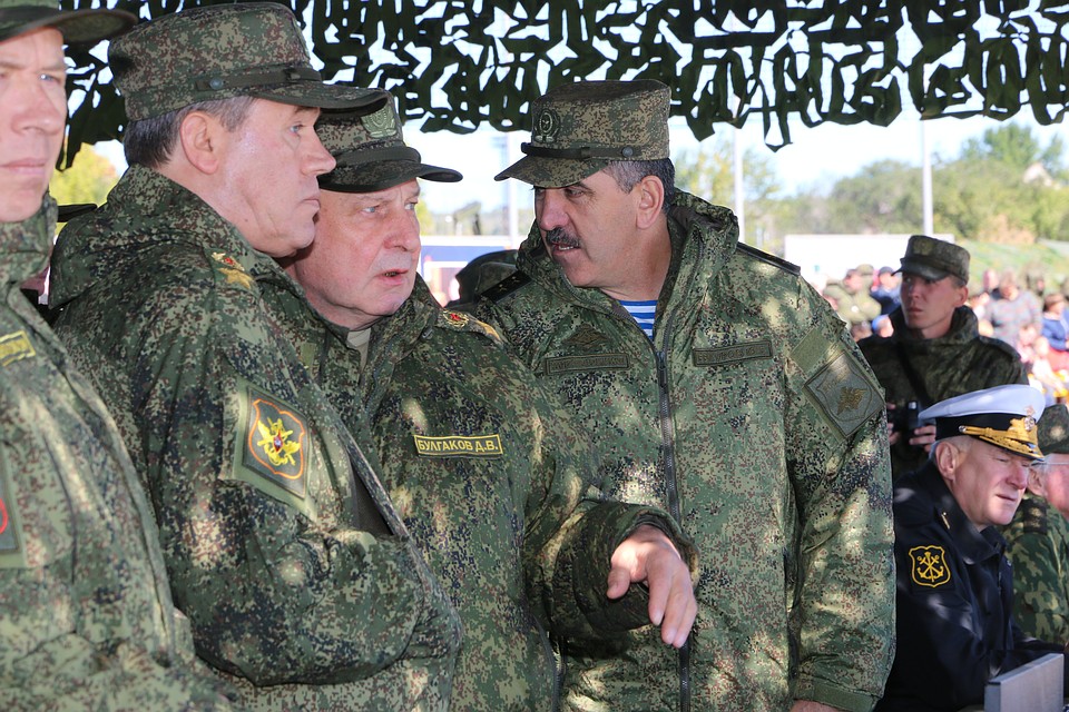 Учения проходили под присмотром замминистра обороны РФ ФОТО: правительство Самарской области