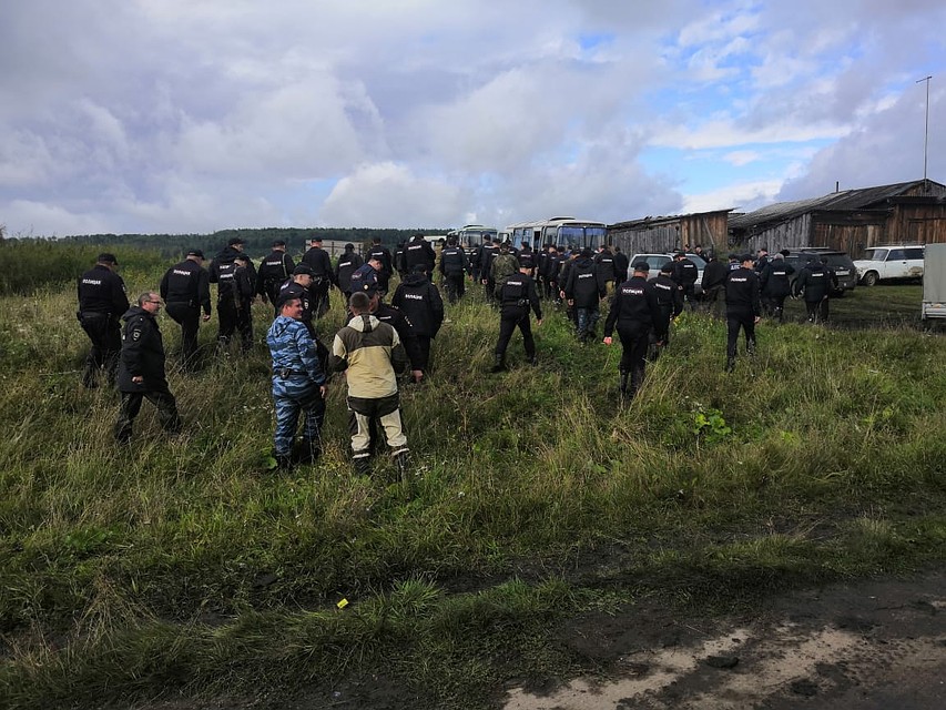 На поиски поднялись больше 300 человек. Фото: "Поиск пропавших детей - Красноярск".