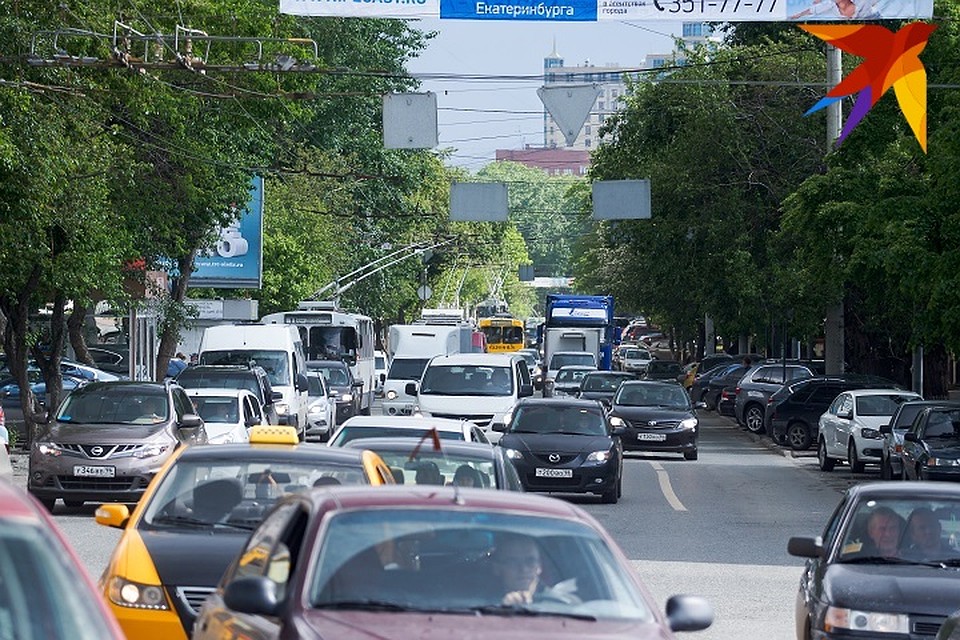 С начала 2019 года в ГИБДД Екатеринбурга поставили на учет более 50 тысяч транспортных средств Фото: Алексей БУЛАТОВ