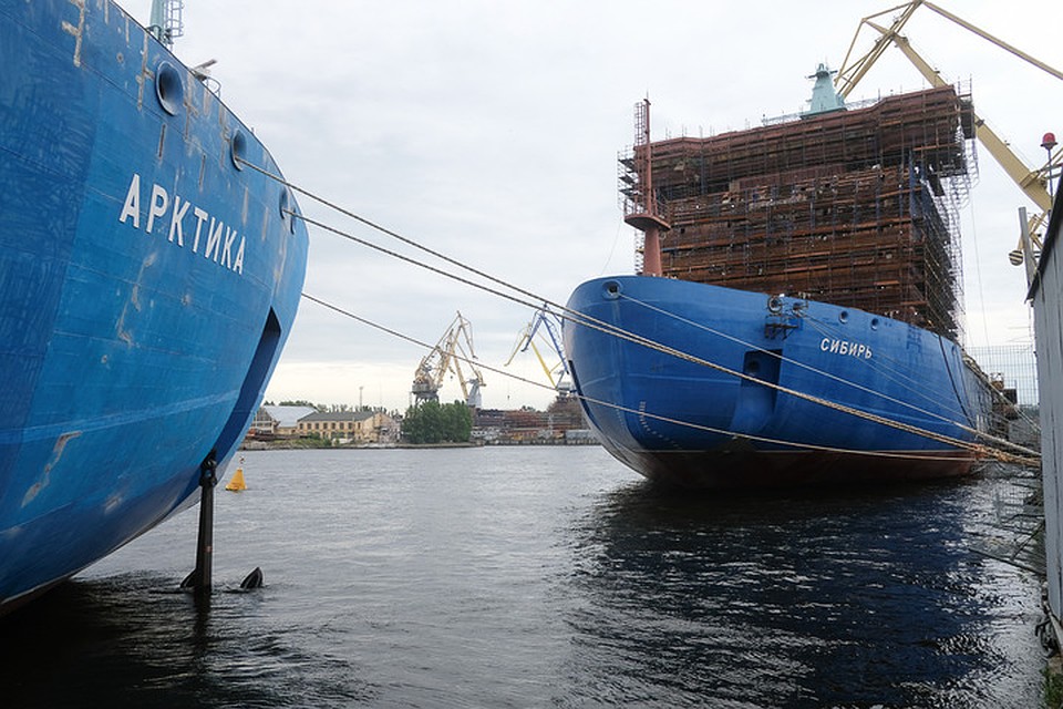 К концу 2019 года «Арктика» должна отправиться на ходовые испытания. Спустя некоторое время за ней последуют остальные ледоколы проекта 22220 - «Сибирь» и «Урал». Фото: Артем КИЛЬКИН