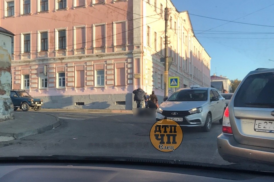 Детей сбили возле школы в Ельце. Фото: ДТП Елец Фото: vk.com
